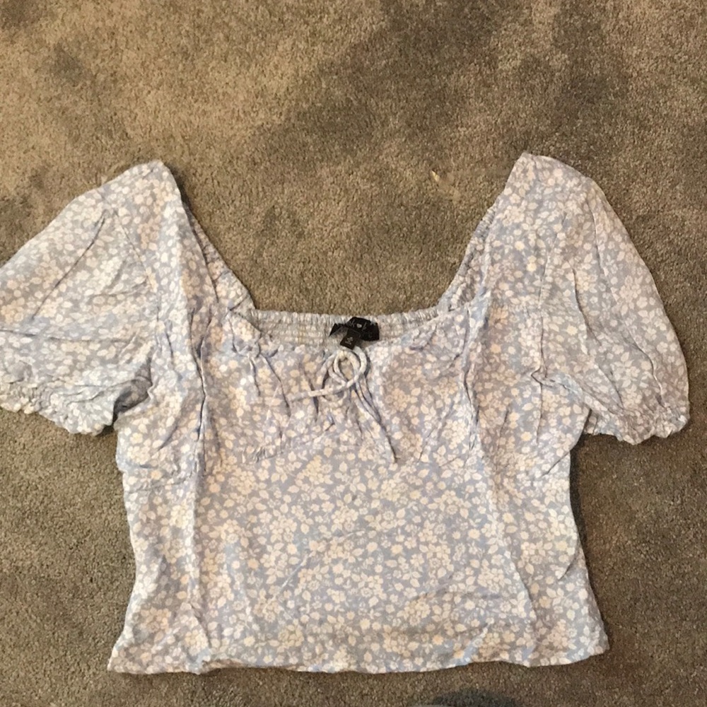 Blue and white flower crop top